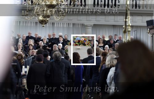 Amsterdam 15 april 2023
Herdenkingstdienst vooraf aan de begrafenis van Huub Oosterhuis in de Westertoren . Daarna gingen ze met de boot naar begraafplaats Zorgvlied