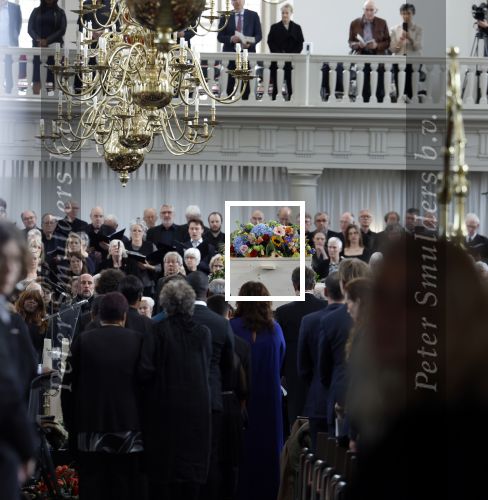 Amsterdam 15 april 2023
Herdenkingstdienst vooraf aan de begrafenis van Huub Oosterhuis in de Westertoren . Daarna gingen ze met de boot naar begraafplaats Zorgvlied