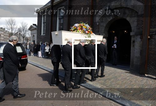 Amsterdam 15 april 2023
Herdenkingstdienst vooraf aan de begrafenis van Huub Oosterhuis in de Westertoren . Daarna gingen ze met de boot naar begraafplaats Zorgvlied