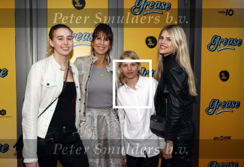 Amsterdam 3 april 2023
Premiere Grease in het DeLaMar theater.
Isa Hoes met dochter Vlinder Kamerling en vrienden
