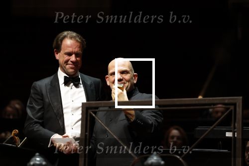 Amsterdam 18 april 2023
Jaap v Zweden krijgt de concertgebouwprijs 2023 in het concertgebouw uit handen van directeur Simon Reinink .