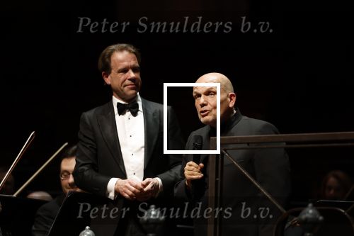 Amsterdam 18 april 2023
Jaap v Zweden krijgt de concertgebouwprijs 2023 in het concertgebouw uit handen van directeur Simon Reinink .