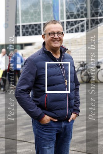 Heerenveen 19 maart 2023
De hollandse 100 in Thialf.  Georganiseerd door Prinse Bernhard met zijn stichting Lymph & Co.
Aanwezig oa Prins Bernhard Prinses Annette hun kinderen Isabelle Samuel en Benjamin, Prinses Margriet Mr Pieter v Vollenhoven , Prins Floris en Prinses Aimee.
Ook Marianne Timmer reed mee. Jack Plooij