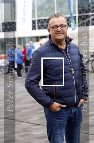 Heerenveen 19 maart 2023
De hollandse 100 in Thialf.  Georganiseerd door Prinse Bernhard met zijn stichting Lymph & Co.
Aanwezig oa Prins Bernhard Prinses Annette hun kinderen Isabelle Samuel en Benjamin, Prinses Margriet Mr Pieter v Vollenhoven , Prins Floris en Prinses Aimee.
Ook Marianne Timmer reed mee. Jack Plooij