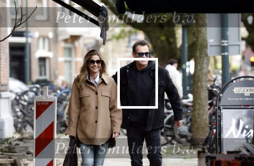 Amsterdam 15 april 2023
Jeroen v d Boom met zijn vrouw Dani in Amsterdam Zuid