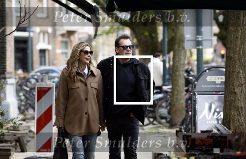 Amsterdam 15 april 2023
Jeroen v d Boom met zijn vrouw Dani in Amsterdam Zuid