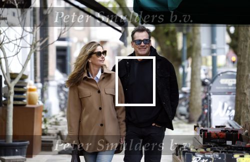 Amsterdam 15 april 2023
Jeroen v d Boom met zijn vrouw Dani in Amsterdam Zuid