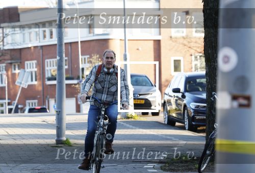 Amsterdam 14 april 2023
Johan neijenhuis op de fiets in Amsterdam zuid.