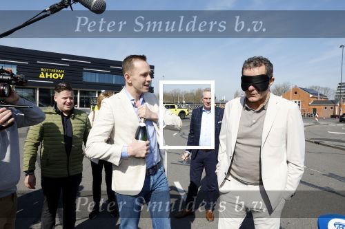 Rotterdam 5 april 2023
John de Bever en Kees de Bever maken bekend dat ze samen in AHOY op gaan treden.