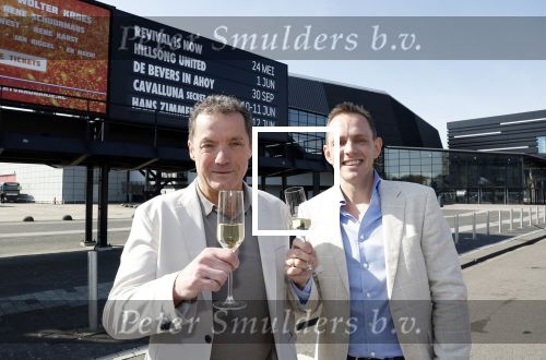 Rotterdam 5 april 2023
John de Bever en Kees de Bever maken bekend dat ze samen in AHOY op gaan treden.