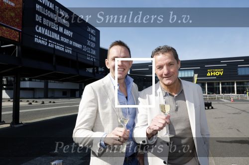 Rotterdam 5 april 2023
John de Bever en Kees de Bever maken bekend dat ze samen in AHOY op gaan treden.