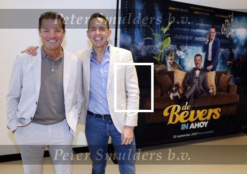 Rotterdam 5 april 2023
John de Bever en Kees de Bever maken bekend dat ze samen in AHOY op gaan treden.