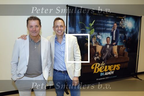 Rotterdam 5 april 2023
John de Bever en Kees de Bever maken bekend dat ze samen in AHOY op gaan treden.
