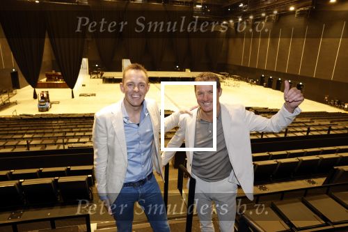 Rotterdam 5 april 2023
John de Bever en Kees de Bever maken bekend dat ze samen in AHOY op gaan treden.