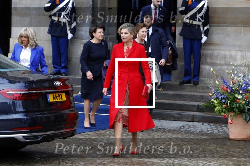 Amsterdam 12 april 2023
Staatsbezoek Macron aan Nederland .  Ook zijn vrouw Brigitte was aanwezig alsmeder Koning Willem Alexander en Koningin Maxima . Hier verlaten ze paleis op de Dam.