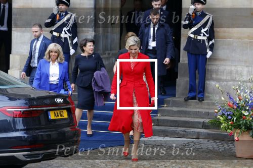 Amsterdam 12 april 2023
Staatsbezoek Macron aan Nederland .  Ook zijn vrouw Brigitte was aanwezig alsmeder Koning Willem Alexander en Koningin Maxima . Hier verlaten ze paleis op de Dam.