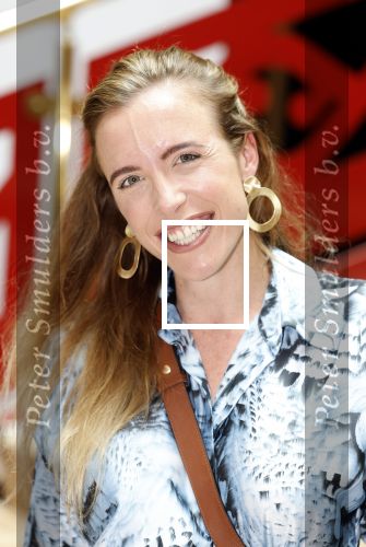Zeist 26 maart 2023
Hans Kazan viert zijn 70e verjaardag en presenteert zijn boek. Ook krijgt hij een koninklijke onderscheiding in het Figi Theater/Hotel. Lara Kazan met man