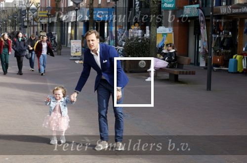Noordwijk 30 maart 2023
Boekpresentatie Maxime Meiland in de winkel van haar zus Montana.
Verder Aanwezig Martien Meiland Erica Meiland en haar man Leroy Molkenboer en hun kinderen Claire en Vive. Ook de schrijver van het boek Jan Dijkgraaf.