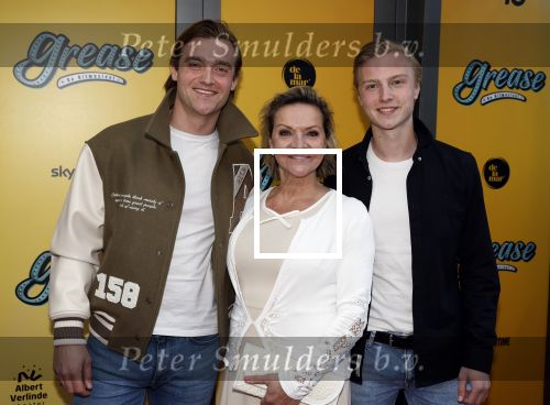 Amsterdam 3 april 2023
Premiere Grease in het DeLaMar theater.
Mariska v Kolck met zoons