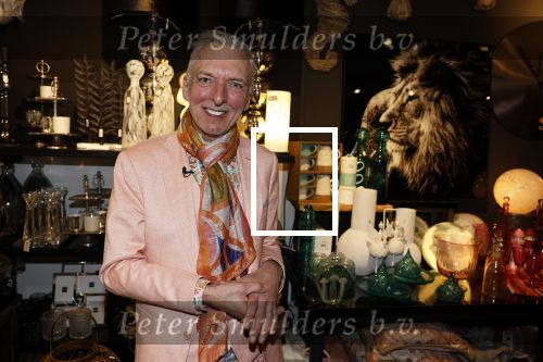 Noordwijk 30 maart 2023
Boekpresentatie Maxime Meiland in de winkel van haar zus Montana.
Verder Aanwezig Martien Meiland Erica Meiland en haar man Leroy Molkenboer en hun kinderen Claire en Vive. Ook de schrijver van het boek Jan Dijkgraaf.