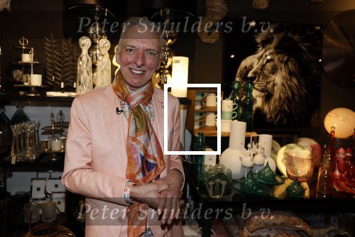 Noordwijk 30 maart 2023
Boekpresentatie Maxime Meiland in de winkel van haar zus Montana.
Verder Aanwezig Martien Meiland Erica Meiland en haar man Leroy Molkenboer en hun kinderen Claire en Vive. Ook de schrijver van het boek Jan Dijkgraaf.