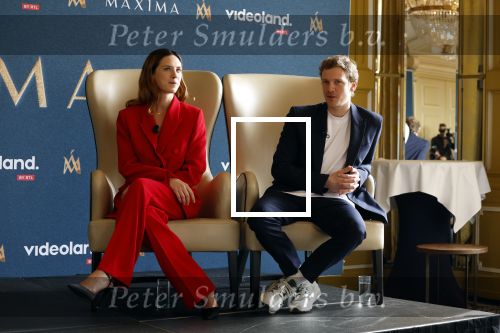 Amsterdam 16 maart 2023
Presentatie serie over koningin Maxima die Videoland uit gaat zenden.
Presentatie was in het Amstel Hotel . Martijn lakemeier Gaat Koning Willem Alexander spelen en de Argentijnse actrice Delfina Chaves speelt Koningin Maxima . Daphne Bunskoek presenteerde het.
Ook Peter v d Vorst en Rachel van Bommel (producente) waren ook aanwezig.