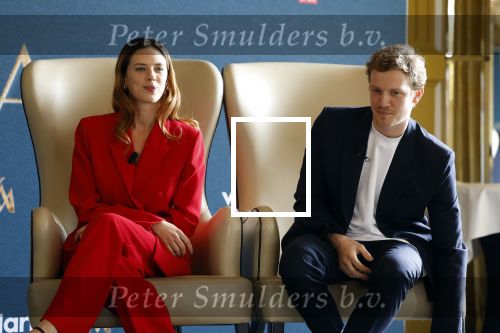 Amsterdam 16 maart 2023
Presentatie serie over koningin Maxima die Videoland uit gaat zenden.
Presentatie was in het Amstel Hotel . Martijn lakemeier Gaat Koning Willem Alexander spelen en de Argentijnse actrice Delfina Chaves speelt Koningin Maxima . Daphne Bunskoek presenteerde het.
Ook Peter v d Vorst en Rachel van Bommel (producente) waren ook aanwezig.
