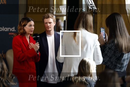 Amsterdam 16 maart 2023
Presentatie serie over koningin Maxima die Videoland uit gaat zenden.
Presentatie was in het Amstel Hotel . Martijn lakemeier Gaat Koning Willem Alexander spelen en de Argentijnse actrice Delfina Chaves speelt Koningin Maxima . Daphne Bunskoek presenteerde het.
Ook Peter v d Vorst en Rachel van Bommel (producente) waren ook aanwezig.