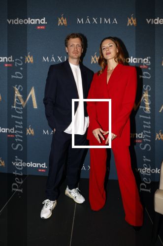 Amsterdam 16 maart 2023
Presentatie serie over koningin Maxima die Videoland uit gaat zenden.
Presentatie was in het Amstel Hotel . Martijn lakemeier Gaat Koning Willem Alexander spelen en de Argentijnse actrice Delfina Chaves speelt Koningin Maxima . Daphne Bunskoek presenteerde het.
Ook Peter v d Vorst en Rachel van Bommel (producente) waren ook aanwezig.