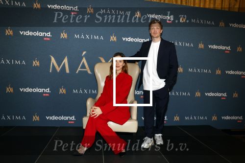 Amsterdam 16 maart 2023
Presentatie serie over koningin Maxima die Videoland uit gaat zenden.
Presentatie was in het Amstel Hotel . Martijn lakemeier Gaat Koning Willem Alexander spelen en de Argentijnse actrice Delfina Chaves speelt Koningin Maxima . Daphne Bunskoek presenteerde het.
Ook Peter v d Vorst en Rachel van Bommel (producente) waren ook aanwezig.
