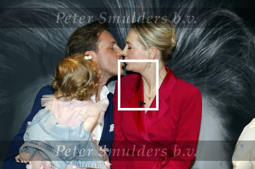 Noordwijk 30 maart 2023
Boekpresentatie Maxime Meiland in de winkel van haar zus Montana.
Verder Aanwezig Martien Meiland Erica Meiland en haar man Leroy Molkenboer en hun kinderen Claire en Vive. Ook de schrijver van het boek Jan Dijkgraaf.