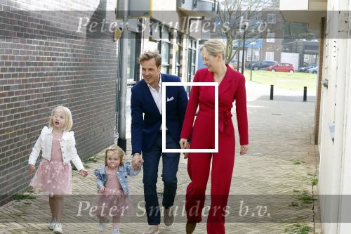 Noordwijk 30 maart 2023
Boekpresentatie Maxime Meiland in de winkel van haar zus Montana.
Verder Aanwezig Martien Meiland Erica Meiland en haar man Leroy Molkenboer en hun kinderen Claire en Vive. Ook de schrijver van het boek Jan Dijkgraaf.
