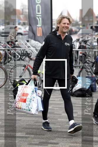 Heerenveen 19 maart 2023
De hollandse 100 in Thialf.  Georganiseerd door Prinse Bernhard met zijn stichting Lymph & Co.
Aanwezig oa Prins Bernhard Prinses Annette hun kinderen Isabelle Samuel en Benjamin, Prinses Margriet Mr Pieter v Vollenhoven , Prins Floris en Prinses Aimee.
Menno de Jong