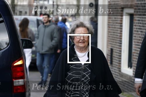 Amsterdam 15 april 2023
Herdenkingstdienst vooraf aan de begrafenis van Huub Oosterhuis in de Westertoren . Daarna gingen ze met de boot naar begraafplaats Zorgvlied. Oud hofdame van prinses Beatrix Miente Boellaard