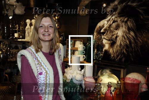 Noordwijk 30 maart 2023
Boekpresentatie Maxime Meiland in de winkel van haar zus Montana.
Verder Aanwezig Martien Meiland Erica Meiland en haar man Leroy Molkenboer en hun kinderen Claire en Vive. Ook de schrijver van het boek Jan Dijkgraaf.