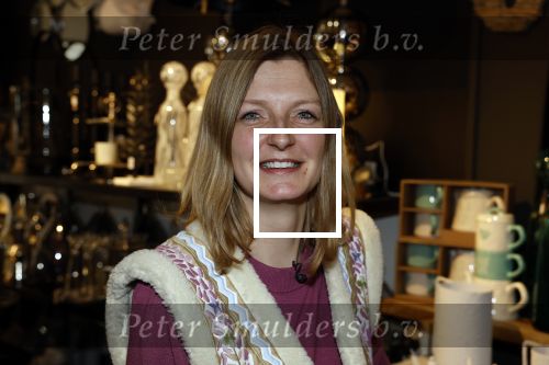 Noordwijk 30 maart 2023
Boekpresentatie Maxime Meiland in de winkel van haar zus Montana.
Verder Aanwezig Martien Meiland Erica Meiland en haar man Leroy Molkenboer en hun kinderen Claire en Vive. Ook de schrijver van het boek Jan Dijkgraaf.