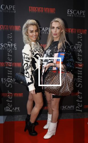 Amsterdam 30 maart 2023
Premiere show forever young in de escape.
Naomi v d Zwaan en Cheeru Mampaey