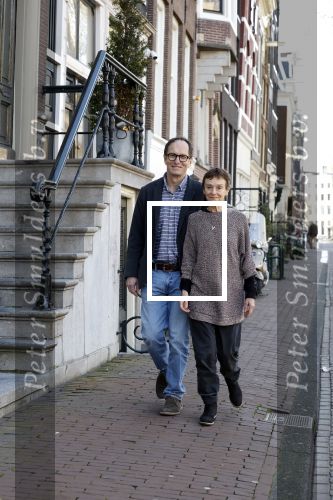 Amsterdam 5 april 2023
Nicci Gerrard en Sean French , het schrijvers echtpaar Nicci French met hun nieuwe boek in het centrum van Amster. Ze sliepen in het Ambassade Hotel.