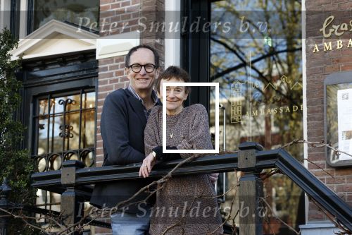 Amsterdam 5 april 2023
Nicci Gerrard en Sean French , het schrijvers echtpaar Nicci French met hun nieuwe boek in het centrum van Amster. Ze sliepen in het Ambassade Hotel.