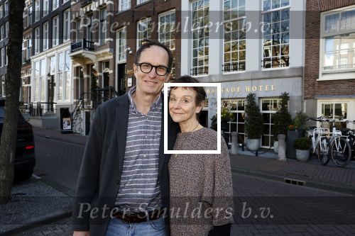Amsterdam 5 april 2023
Nicci Gerrard en Sean French , het schrijvers echtpaar Nicci French met hun nieuwe boek in het centrum van Amster. Ze sliepen in het Ambassade Hotel.