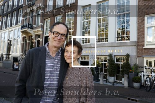 Amsterdam 5 april 2023
Nicci Gerrard en Sean French , het schrijvers echtpaar Nicci French met hun nieuwe boek in het centrum van Amster. Ze sliepen in het Ambassade Hotel.