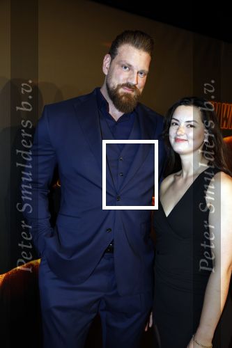 Amsterdam 21 maart 2023
Premiere JohnWick in de kromhouthallen.
Olivier Richters ( the dutch Giant) kwam met zijn partner