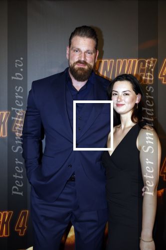 Amsterdam 21 maart 2023
Premiere JohnWick in de kromhouthallen.
Olivier Richters ( the dutch Giant) kwam met zijn partner