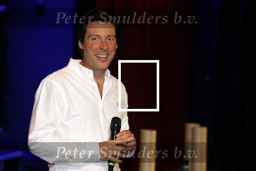 Zeist 26 maart 2023
Hans Kazan viert zijn 70e verjaardag en presenteert zijn boek. Ook krijgt hij een koninklijke onderscheiding in het Figi Theater/Hotel. Oscar Kazan