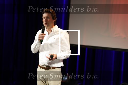 Zeist 26 maart 2023
Hans Kazan viert zijn 70e verjaardag en presenteert zijn boek. Ook krijgt hij een koninklijke onderscheiding in het Figi Theater/Hotel. Oscar Kazan