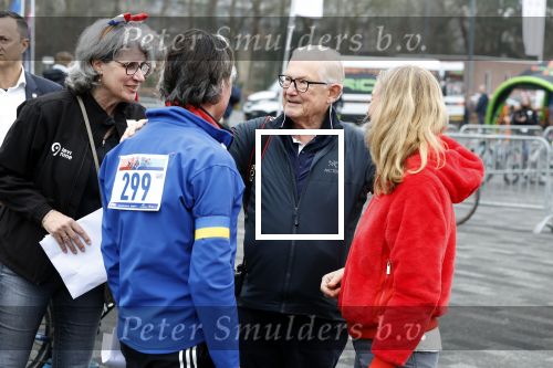 Heerenveen 19 maart 2023
De hollandse 100 in Thialf.  Georganiseerd door Prinse Bernhard met zijn stichting Lymph & Co.
Aanwezig oa Prins Bernhard Prinses Annette hun kinderen Isabelle Samuel en Benjamin, Prinses Margriet Mr Pieter v Vollenhoven , Prins Floris en Prinses Aimee.
Ook Marianne Timmer reed mee.