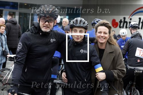 Heerenveen 19 maart 2023
De hollandse 100 in Thialf.  Georganiseerd door Prinse Bernhard met zijn stichting Lymph & Co.
Aanwezig oa Prins Bernhard Prinses Annette hun kinderen Isabelle Samuel en Benjamin, Prinses Margriet Mr Pieter v Vollenhoven , Prins Floris en Prinses Aimee.
Ook Marianne Timmer reed mee.