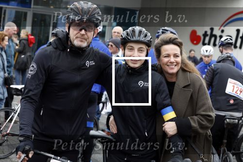 Heerenveen 19 maart 2023
De hollandse 100 in Thialf.  Georganiseerd door Prinse Bernhard met zijn stichting Lymph & Co.
Aanwezig oa Prins Bernhard Prinses Annette hun kinderen Isabelle Samuel en Benjamin, Prinses Margriet Mr Pieter v Vollenhoven , Prins Floris en Prinses Aimee.
Ook Marianne Timmer reed mee.