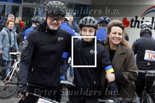 Heerenveen 19 maart 2023
De hollandse 100 in Thialf.  Georganiseerd door Prinse Bernhard met zijn stichting Lymph & Co.
Aanwezig oa Prins Bernhard Prinses Annette hun kinderen Isabelle Samuel en Benjamin, Prinses Margriet Mr Pieter v Vollenhoven , Prins Floris en Prinses Aimee.
Ook Marianne Timmer reed mee.