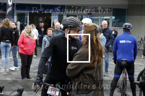 Heerenveen 19 maart 2023
De hollandse 100 in Thialf.  Georganiseerd door Prinse Bernhard met zijn stichting Lymph & Co.
Aanwezig oa Prins Bernhard Prinses Annette hun kinderen Isabelle Samuel en Benjamin, Prinses Margriet Mr Pieter v Vollenhoven , Prins Floris en Prinses Aimee.
Ook Marianne Timmer reed mee.
